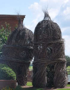 PatrickDougherty-LookinGood-04