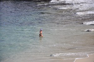 GirlOnBeach-10-19-09_03