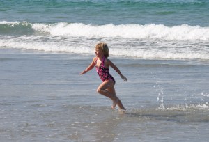 GirlOnBeach-10-19-09_02