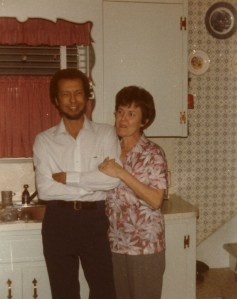Dad&mom-in-kitchen Dad&mom-in-kitchen